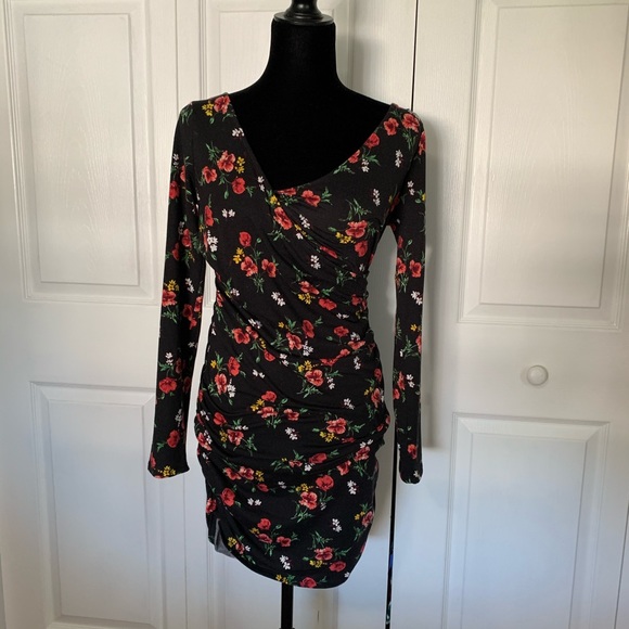 Forever 21 Dresses & Skirts - Forever21 floral print dress